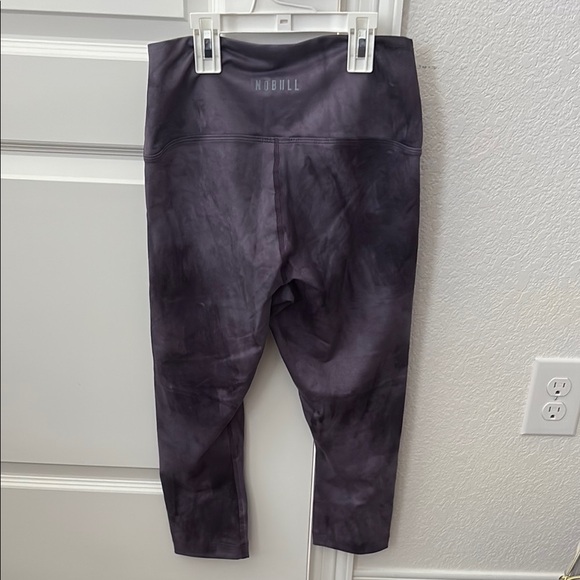 NOBULL Capri Purple Leggings - Picture 1 of 3